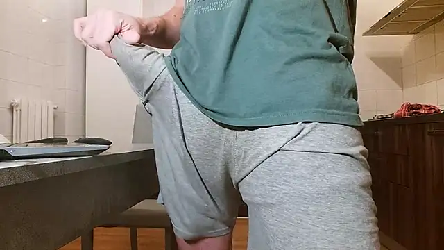 Snapshot of asa92921 chatting on February 27, 7:58 pm asa92921 online show from February 27, 7:58 pm