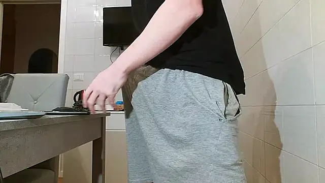 Snapshot of asa92921 chatting on March 17, 5:05 pm asa92921 online show from March 17, 5:05 pm