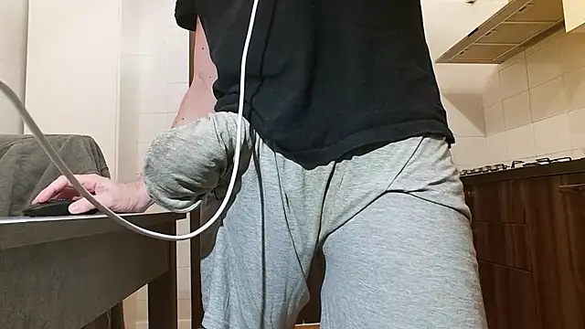 Snapshot of asa92921 chatting on November 26, 4:41 pm asa92921 online show from November 26, 4:41 pm