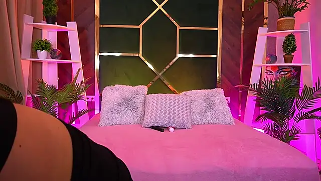 LittleeCutee online show from September 21, 6:37 am