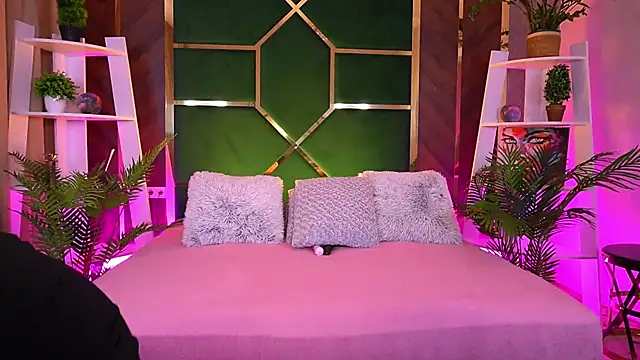 LittleeCutee online show from September 27, 7:02 am