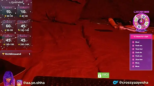 Snapshot of CrossyAayesha chatting on December 13, 8:14 pm CrossyAayesha online show from December 13, 8:14 pm