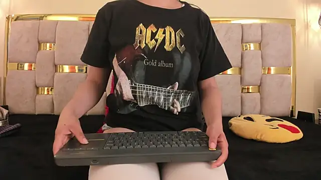 ttata 3 online show from March 10, 10:34 pm