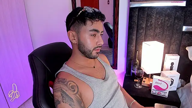 ItsMeEros online show from March 6, 1:48 am