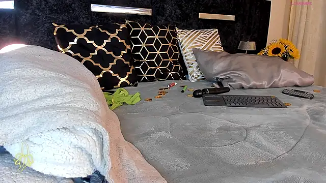 ItsMeEros online show from March 18, 12:38 am