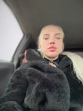 Snapshot of pinkstar_ chatting on January 12, 5:01 am pinkstar online show from January 12, 5:01 am