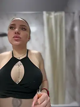 Snapshot of pinkstar_ chatting on February 19, 5:03 am pinkstar online show from February 19, 5:03 am