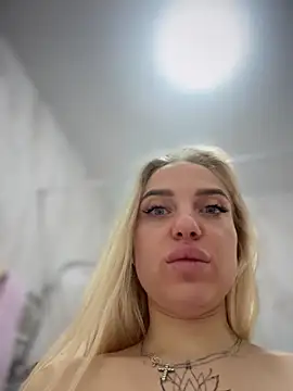 Snapshot of pinkstar_ chatting on March 13, 6:42 am pinkstar online show from March 13, 6:42 am