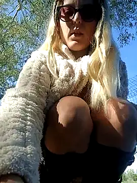 dolcehelena993 online show from November 20, 10:59 am