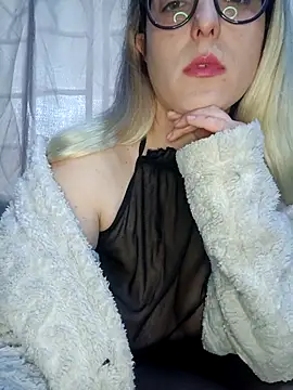 dolcehelena993 online show from January 6, 11:47 am