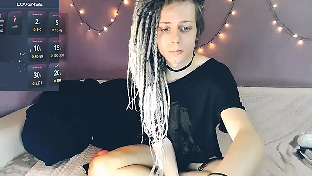 Littlepinkcat online show from March 8, 7:31 pm