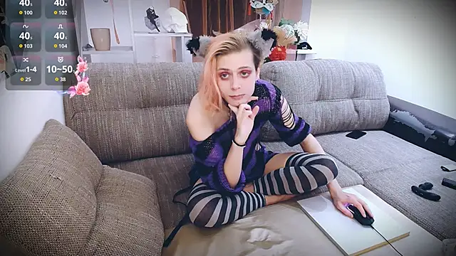 Littlepinkcat online show from November 23, 1:05 am