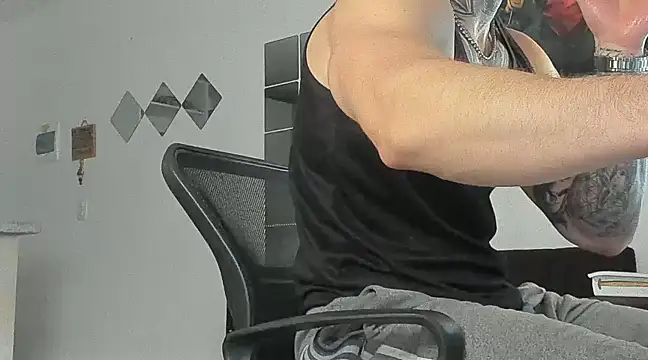 Snapshot of _jamesleandros1 chatting on March 9, 10:30 pm jamesleandros1 online show from March 9, 10:30 pm