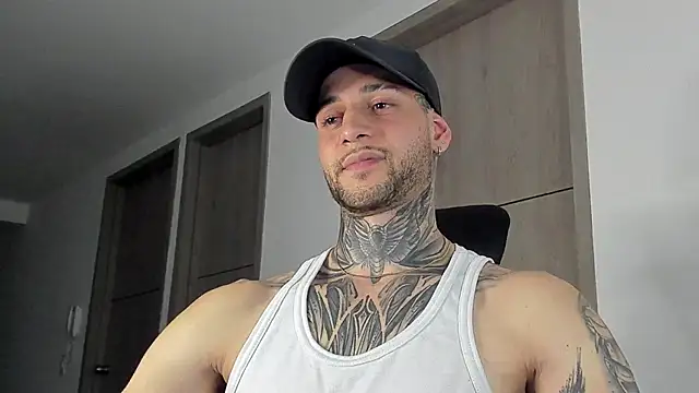 Snapshot of _jamesleandros1 chatting on September 24, 2:48 am jamesleandros1 online show from September 24, 2:48 am