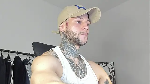 Snapshot of _jamesleandros1 chatting on November 7, 4:45 am jamesleandros1 online show from November 7, 4:45 am