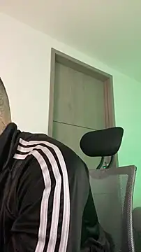  jamesleandros1 online show from March 30, 6:31 pm