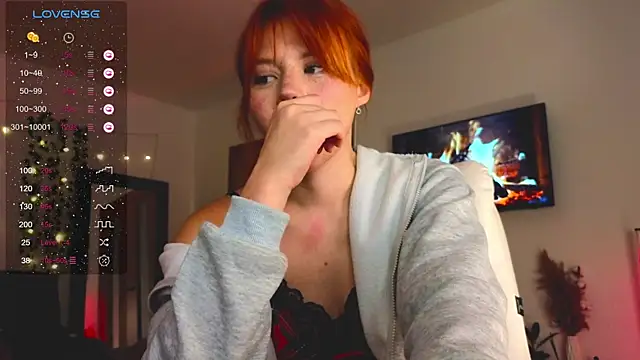 Snapshot of Juliette_Sunshine chatting on February 3, 12:58 am Juliette Sunshine online show from February 3, 12:58 am