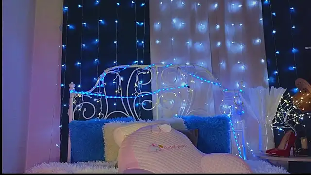 Snapshot of Funny_Bunny chatting on January 17, 10:45 pm Funny Bunny online show from January 17, 10:45 pm