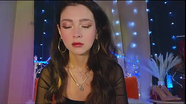 Snapshot of Funny_Bunny chatting on February 6, 12:00 am Funny Bunny online show from February 6, 12:00 am