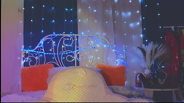 Snapshot of Funny_Bunny chatting on February 23, 2:51 am Funny Bunny online show from February 23, 2:51 am