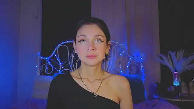 Snapshot of Funny_Bunny chatting on September 8, 11:48 pm Funny Bunny online show from September 8, 11:48 pm