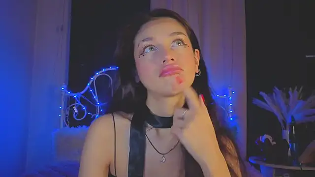 Snapshot of Funny_Bunny chatting on October 25, 11:43 pm Funny Bunny online show from October 25, 11:43 pm