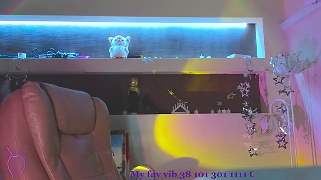 Snapshot of Malika_uAngel chatting on September 24, 6:00 pm Malika uAngel online show from September 24, 6:00 pm