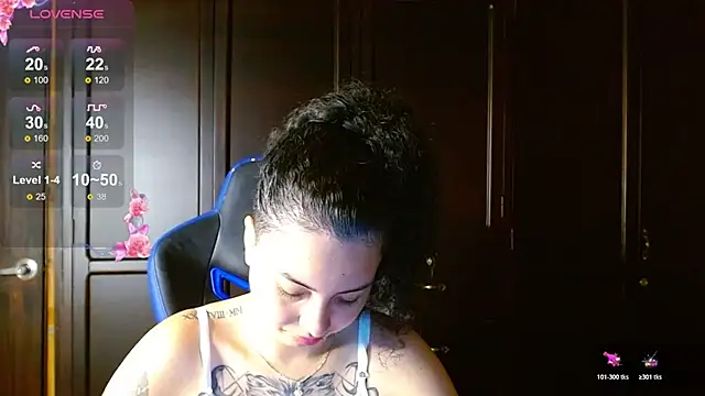 Snapshot of jaydensalvatore_ chatting on November 24, 10:09 pm jaydensalvatore online show from November 24, 10:09 pm