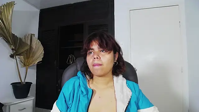 SabinaMerchetti online show from April 27, 2:20 am