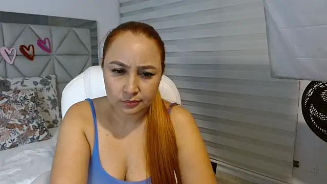 Snapshot of nana_levy chatting on February 18, 3:42 am nana levy online show from February 18, 3:42 am