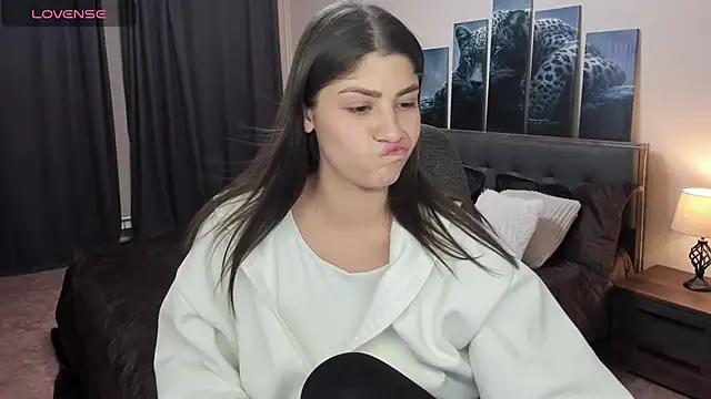 MaryMayson online show from December 3, 7:11 pm