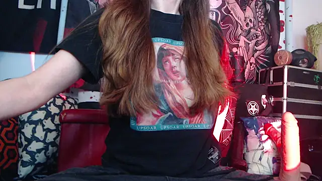 Silentmary online show from April 22, 3:35 pm