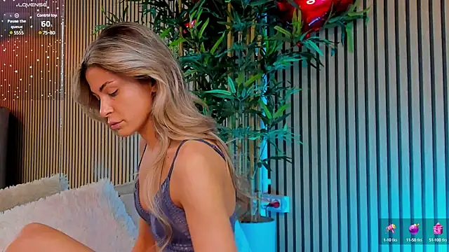 Avril Cyrus online show from February 18, 7:10 am