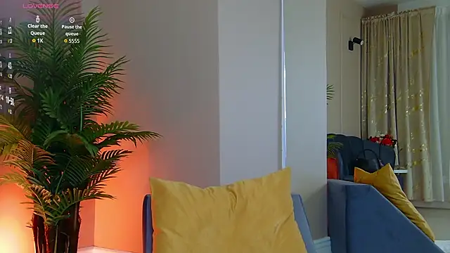 Avril Cyrus online show from February 26, 8:02 am