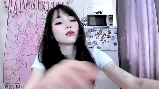 Holy420lolii online show from June 12, 1:10 pm