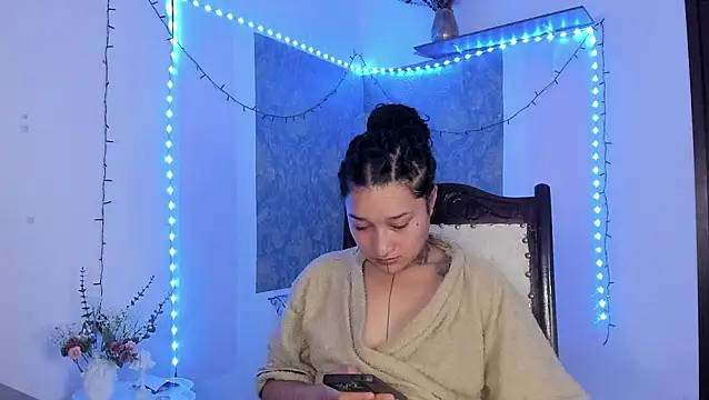 Eva Lee  online show from March 10, 9:47 am