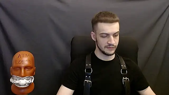 Snapshot of _Damien_thorn_ chatting on December 12, 2:15 am Damien thorn online show from December 12, 2:15 am