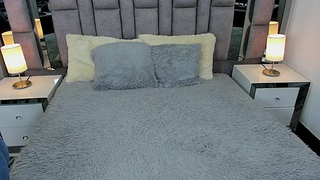 EMMAHILL1 online show from March 22, 6:14 pm