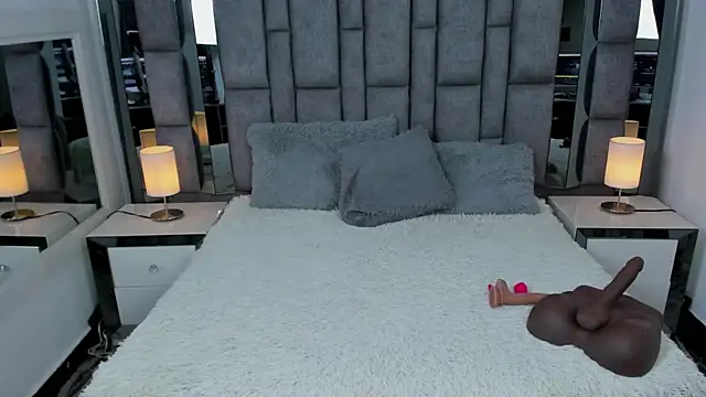 EMMAHILL1 online show from December 15, 11:03 am