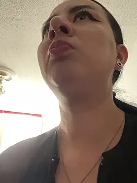 Abril Luv online show from September 16, 1:01 pm