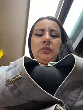 Abril Luv online show from April 22, 12:24 am