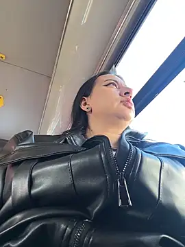 Abril Luv online show from April 22, 12:28 pm