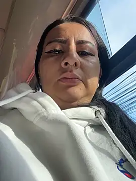 Abril Luv online show from April 23, 12:29 pm