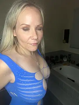 Snapshot of Sexual_Lovable_Doll chatting on September 12, 12:38 pm Sexual Lovable Doll online show from September 12, 12:38 pm