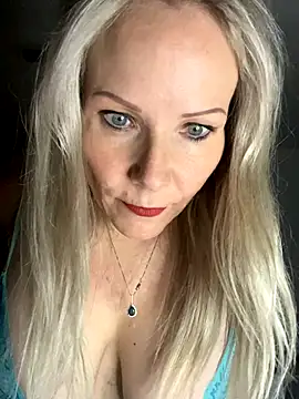 Snapshot of Sexual_Lovable_Doll chatting on October 20, 4:40 pm Sexual Lovable Doll online show from October 20, 4:40 pm