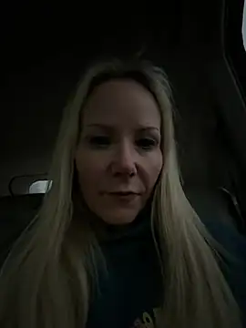 Snapshot of Sexual_Lovable_Doll chatting on January 16, 3:05 pm Sexual Lovable Doll online show from January 16, 3:05 pm