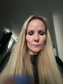 Snapshot of Sexual_Lovable_Doll chatting on February 13, 9:33 pm Sexual Lovable Doll online show from February 13, 9:33 pm