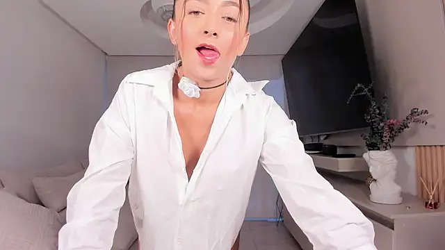 wandathompson  online show from January 13, 11:19 am