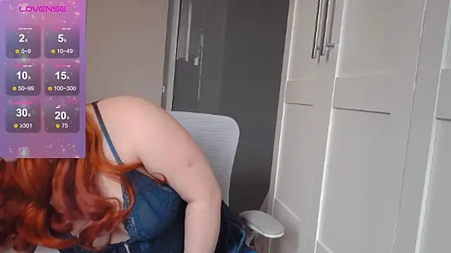 Snapshot of FluffyRainbowKity chatting on October 31, 11:11 am FluffyRainbowKity online show from October 31, 11:11 am