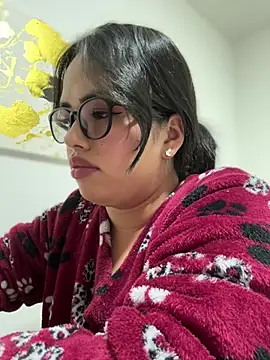 Snapshot of andra_rose chatting on January 17, 11:18 pm andra rose online show from January 17, 11:18 pm